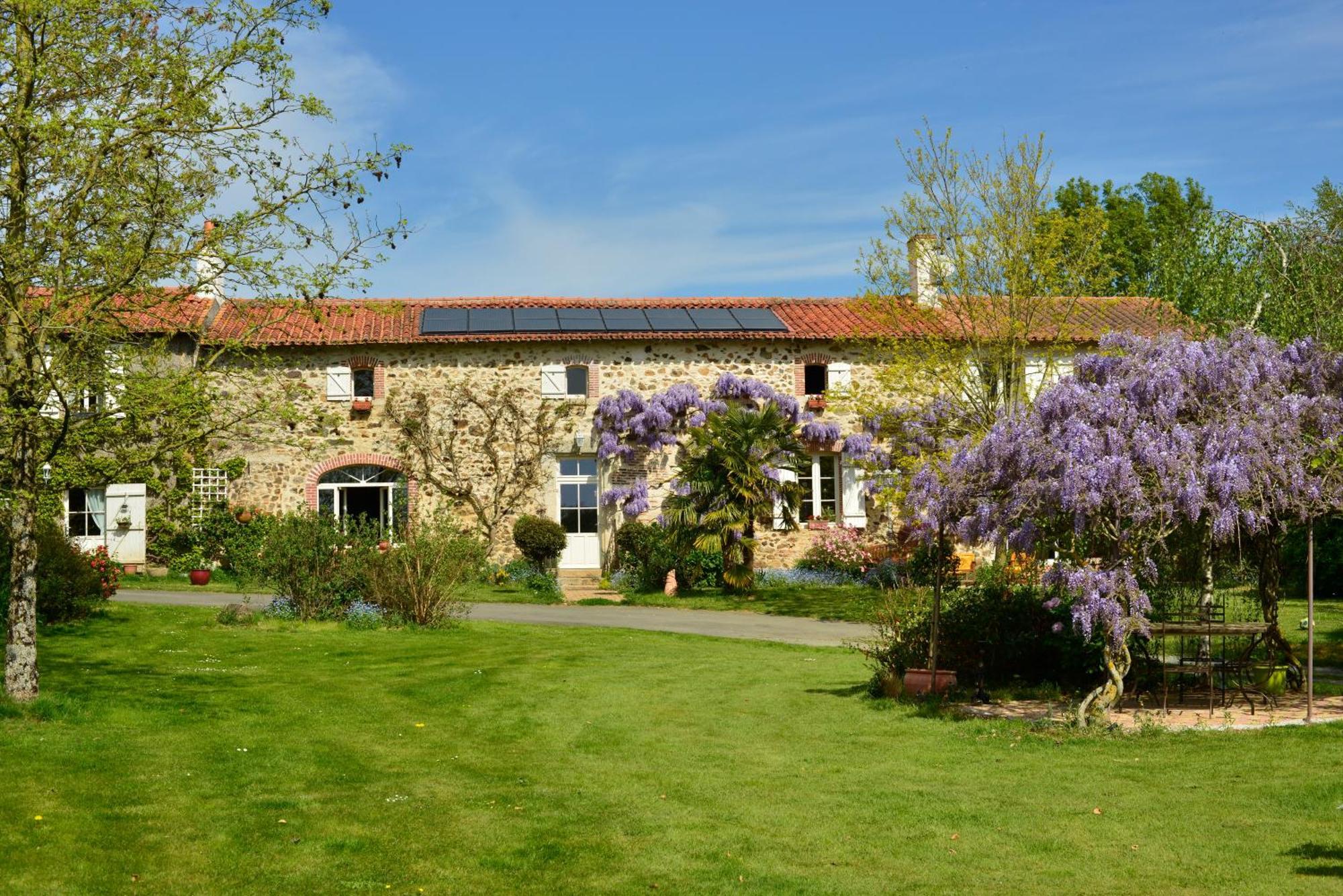 La Frapperie Bed & Breakfast La Pommeraie-sur-Sèvre Eksteriør bilde